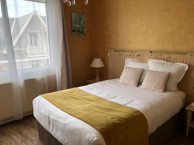 Family Golf Hotel Royan Esterno foto