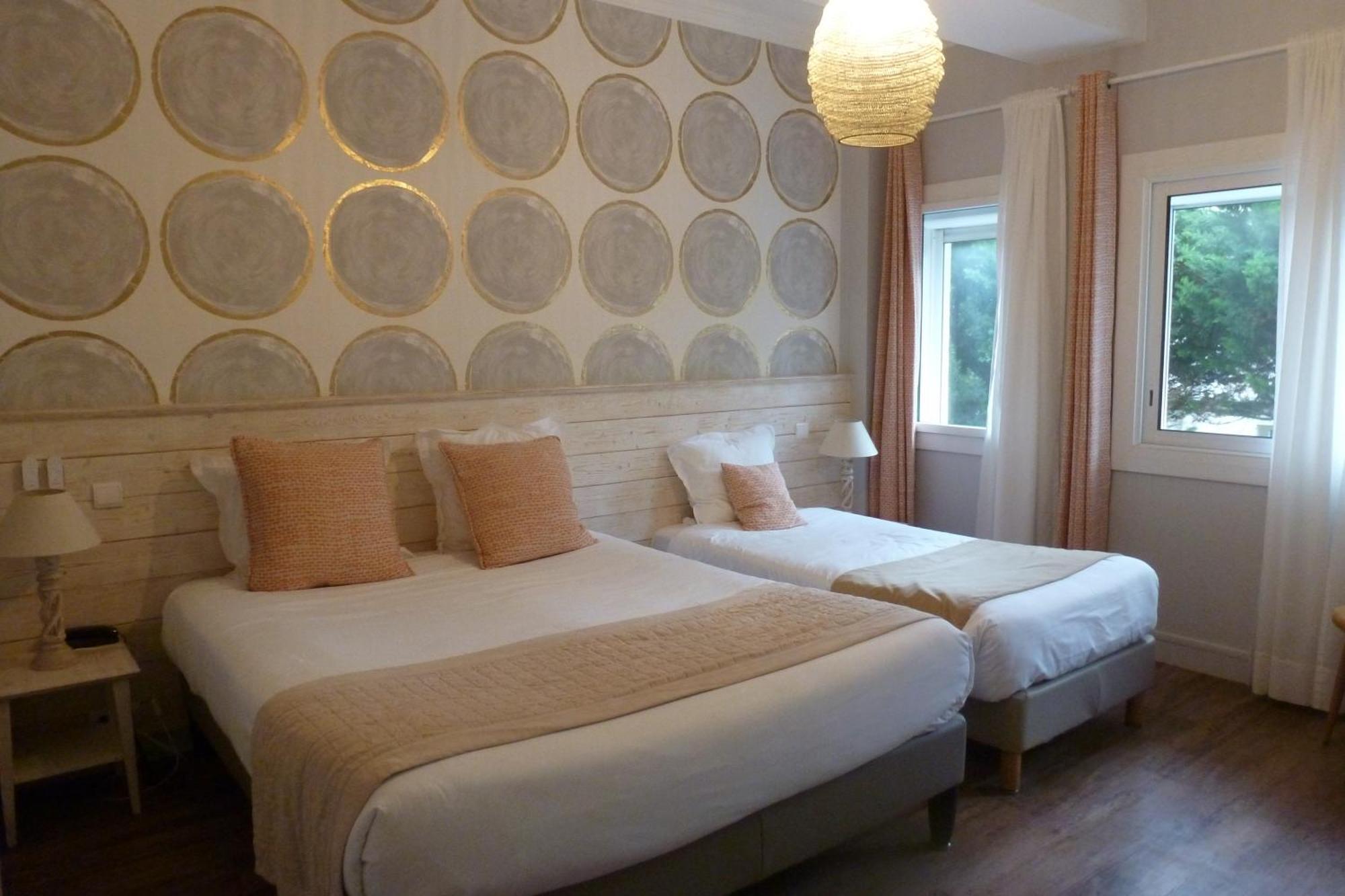 Family Golf Hotel Royan Esterno foto