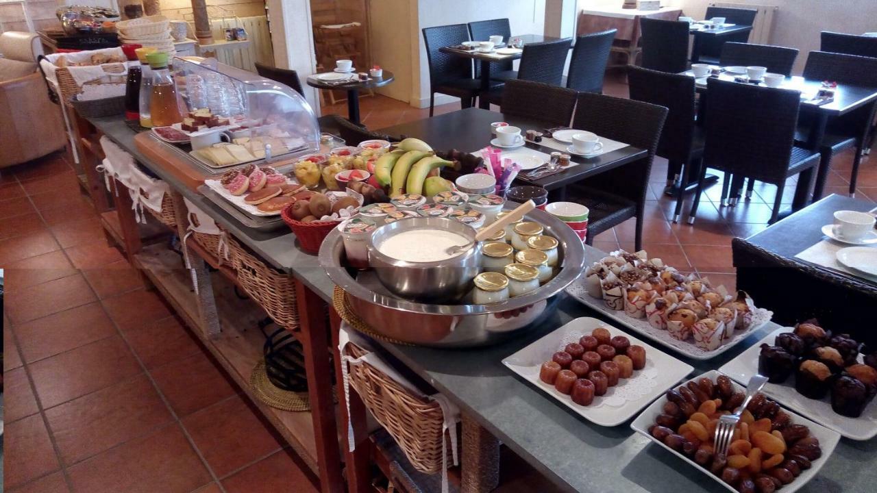 Family Golf Hotel Royan Esterno foto
